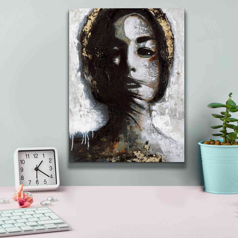 Elom Golden Madonna sur toile par Design Fabrikken, H 16 po x l 12 po x P 0,75 po