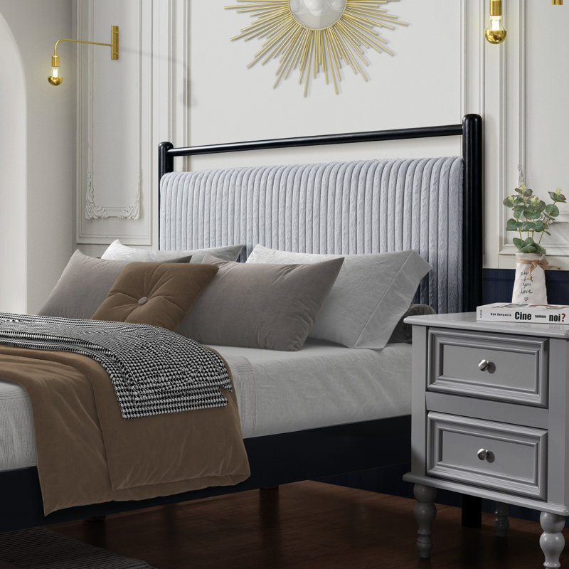Structure de lit double en bois avec tête de lit moelleuse, cadre gris et noir, Lit double