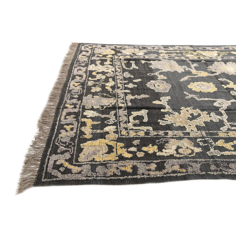 Tapis noir Outen