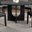 Table de salle à manger ronde classique gris foncé avec piédestal en forme de U pour une salle à manger élégante