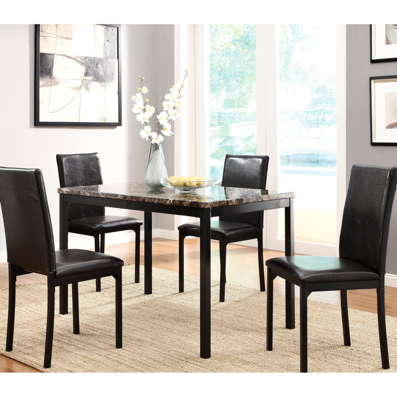 Ensemble de salle à manger en métal noir 5 pièces avec plateau en faux marbre et 4 chaises d'appoint