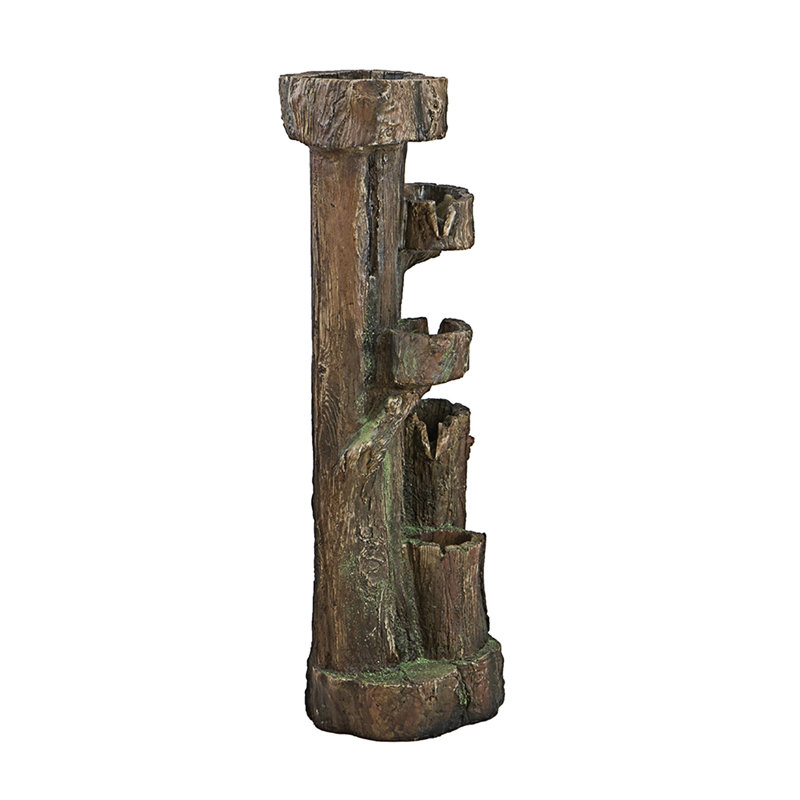 Fontaine à tronc d'arbre rustique