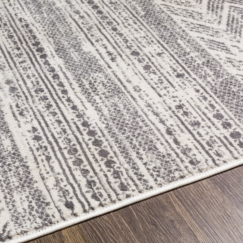 Tapis gris tissé à la machine Shyann, Rectangle 5 pi 3 po x 7 pi 1 po