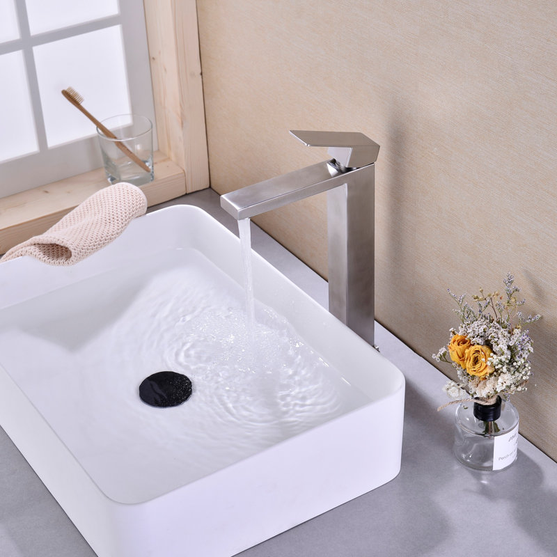Robinet de lavabo de salle de bain à poignée simple en acier inoxydable, Argent argent