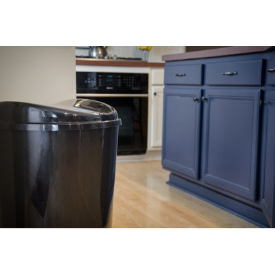 Poubelle à plateau tactile 13,8 gallons en plastique