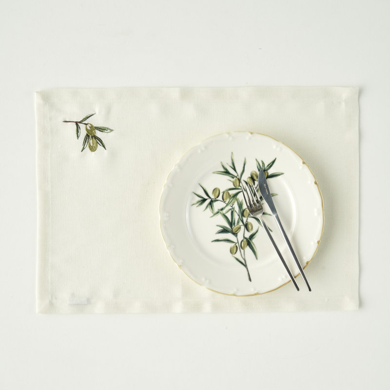 Napperon olive brodé