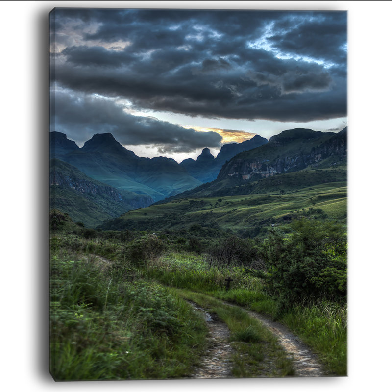 Giants Castle Hills - Reproduction de photo sur toile tendue, H 40 po x l 30 po x P 1 po