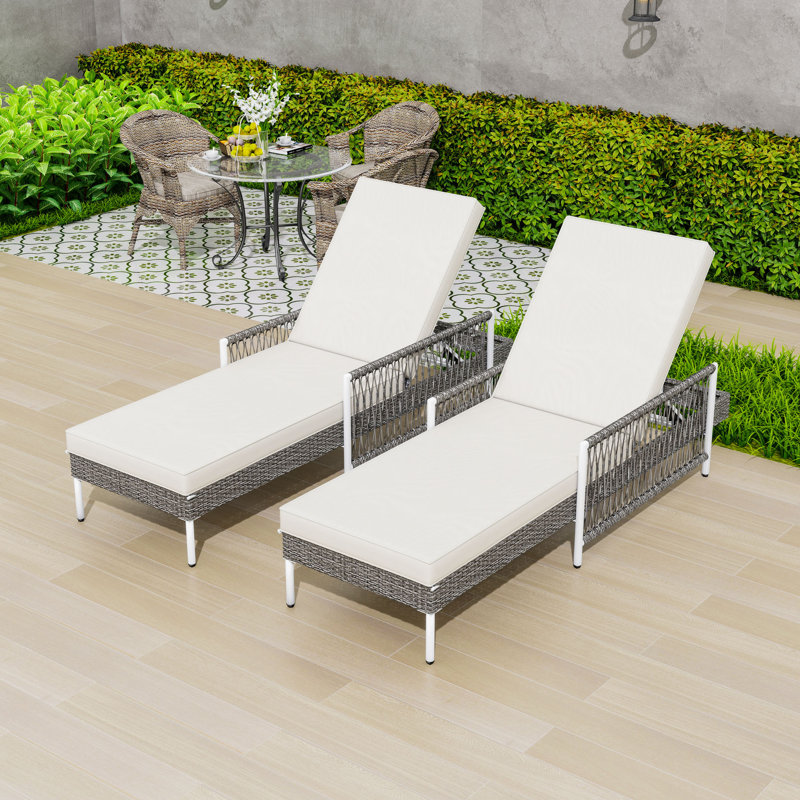 Ensemble de 2 chaises longues réglables en osier avec coussins, Gris