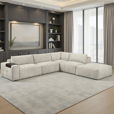 Canapé modulaire 5 pièces avec repose-pieds en tissu texturé, détails capitonnés et plateaux d'accoudoirs en bois de 143 po Rousey