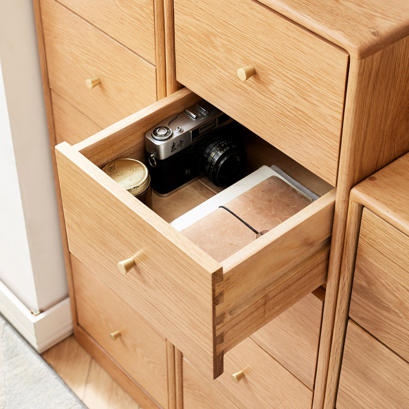 Armoire à tiroirs en chêne massif avec quatre tiroirs - pour le salon