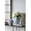 Vase rond en céramique avec finition blanche patinée et motif floral bleu-2067820583