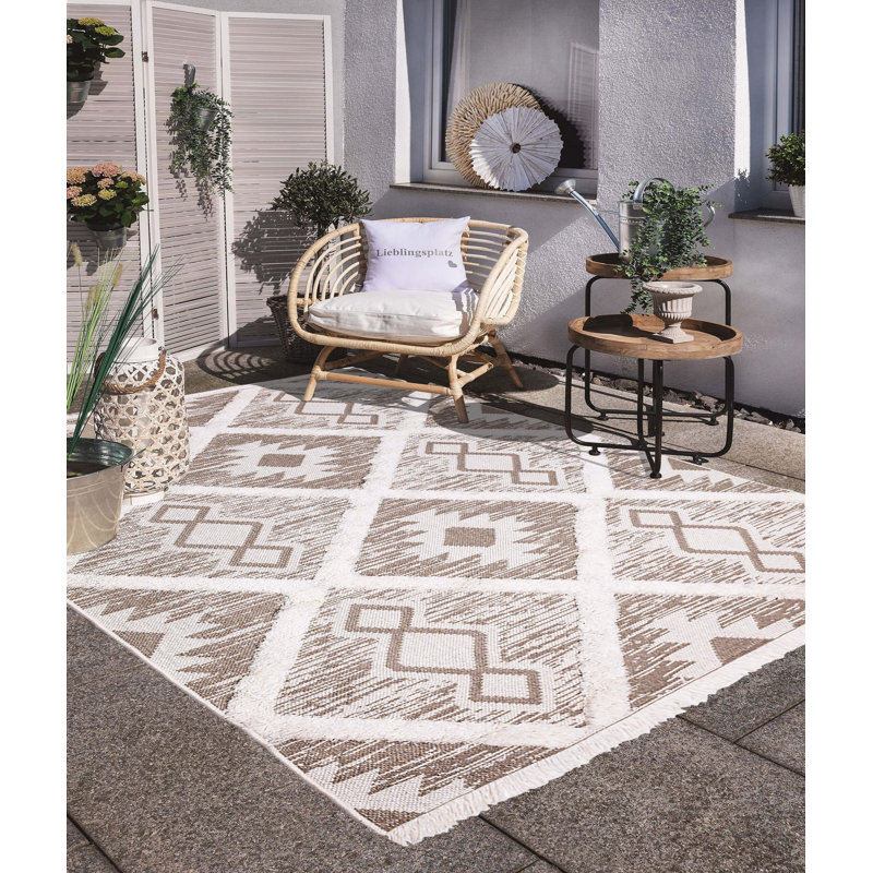 Sutapa Cotton Southwestern Indoor Rug, Rectangle 5' x 7'3"