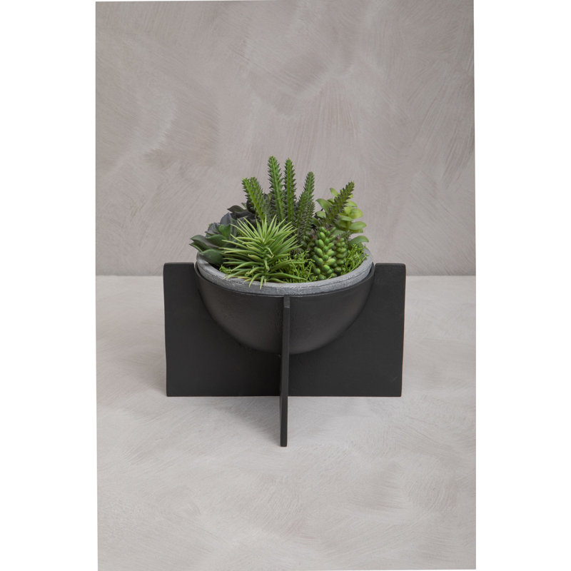 Ivandro Metal Decorative Bowl 1