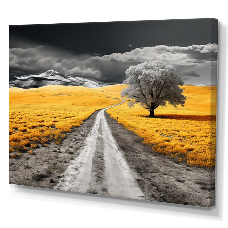 Route à travers les prairies jaunes VII sur toile, Toile tendue, H 34 po x l 44 po x P 1,5 po