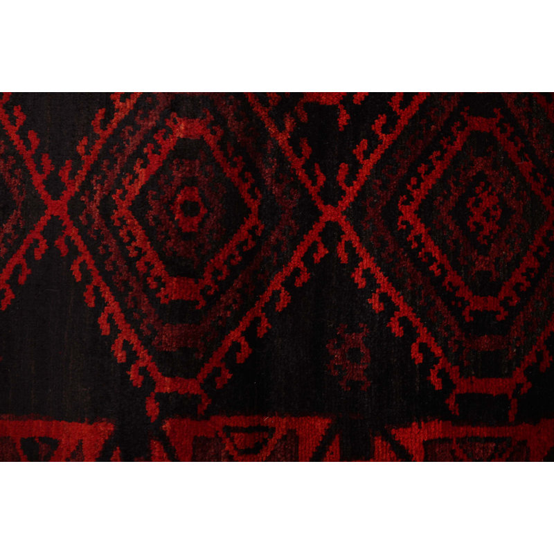 Tapis noir, rouge Melis 6 pi 7 po x 7 pi 10 po