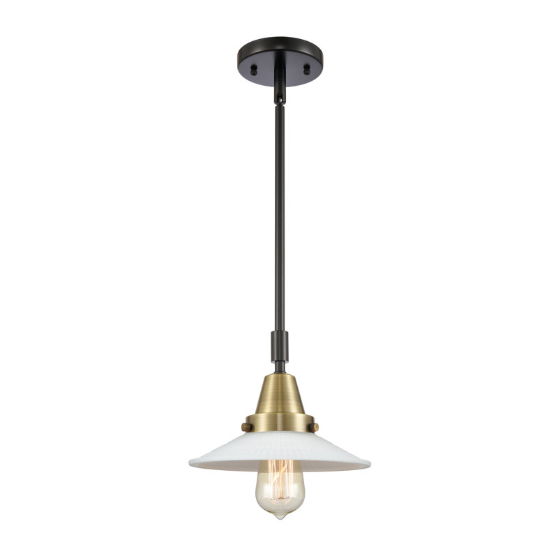 Luminaire suspendu conique à 1 lumière Cahaba, Halophane blanc mat, DEL, Laiton antique noir