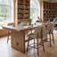 Tabouret de comptoir moderne rembourré, tabouret de bar à oreilles, tabouret à hauteur de comptoir avec pieds en bois-124824999-124580351
