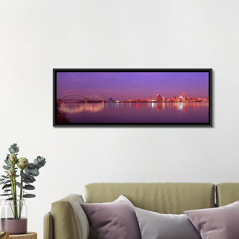 Impression sur toile tendue « night memphis », H 12 po x l 36 po x P 1,5 po, Cadre noir
