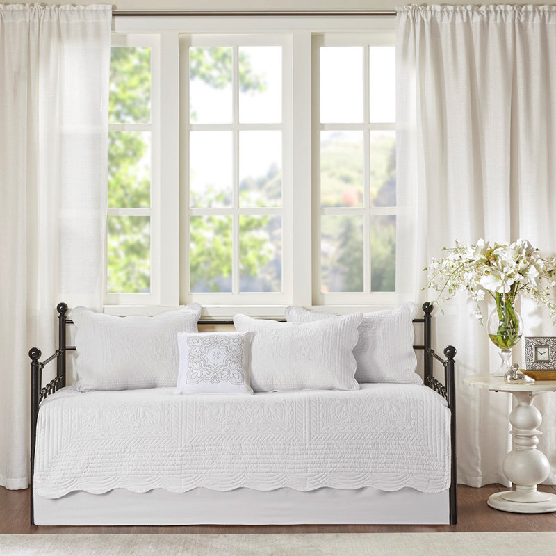 6 Piece Reversible Scalloped Edge Daybed Cover Set White Daybed, White