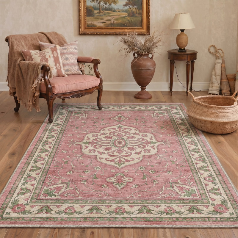 Tapis intérieur floral rose / vert / beige lavable à la machine avec envers antidérapant Abdullah Valorius