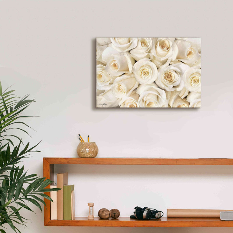 «Top View - White Roses» par Lori Deiter, art mural sur toile, H 12 po x l 18 po x P 0,75 po