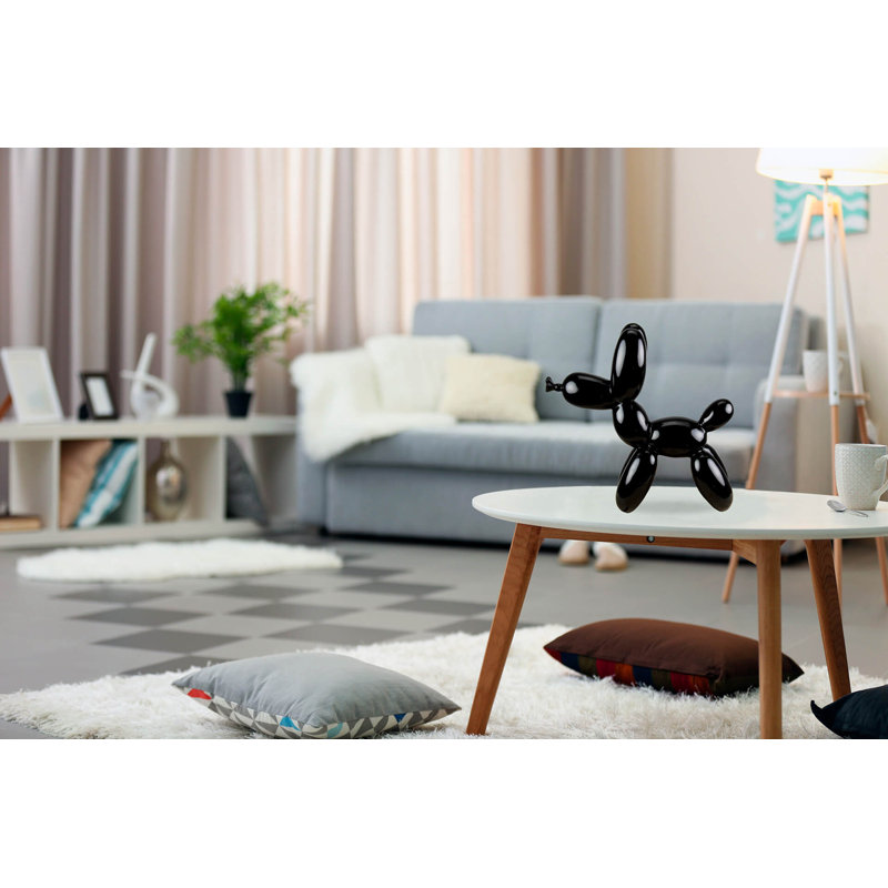 Small and fine sculpture, Black