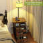 Lot de 2 lampadaires avec tables d'appoint, lampes intégrées et bornes de recharge, brun