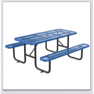 Table de pique-nique rectangulaire de 96 pouces avec structure en acier durable et plateau en filet pour les rassemblements extérieurs