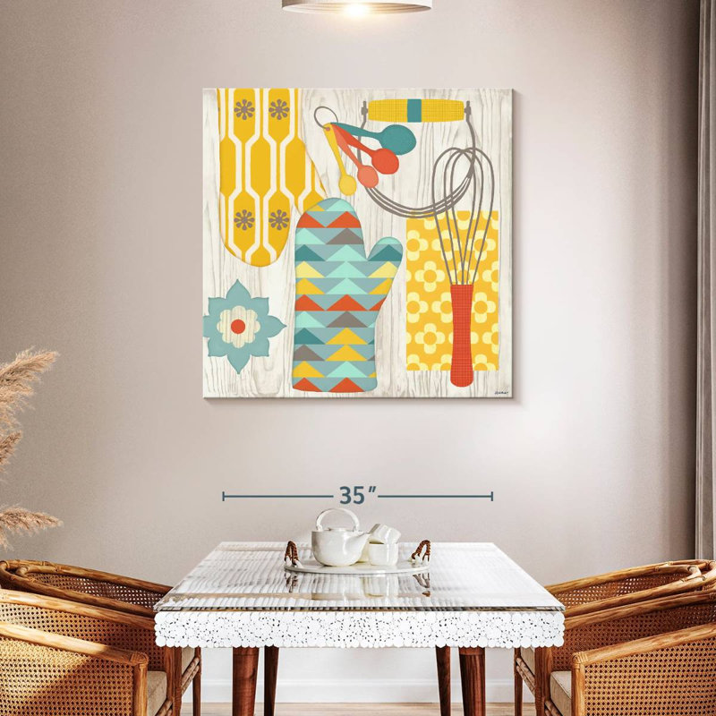 Senne Retro Kitchen Mitts, 39" H x 39" W