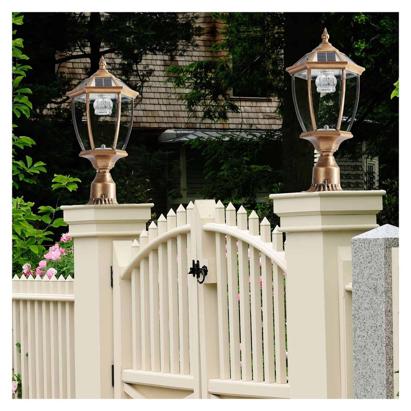 Lanternes d'extérieur à énergie solaire Vintage Bronze - Élégantes lumières de jardin à DEL pour piliers, allées et patios (paquet de 2)