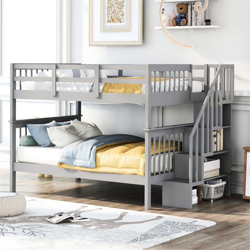 Lit superposé d'escalier gris pour chambre à coucher et dortoir. Avec garde-corps de rangement. Fabriqué en bois massif. Rangement élargi. Accès sécuritaire à l'escalier. Options de configuration polyvalentes. Aucune boîte à ressorts nécessaire. 250 lb