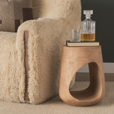 Table d'appoint sculptée Cove