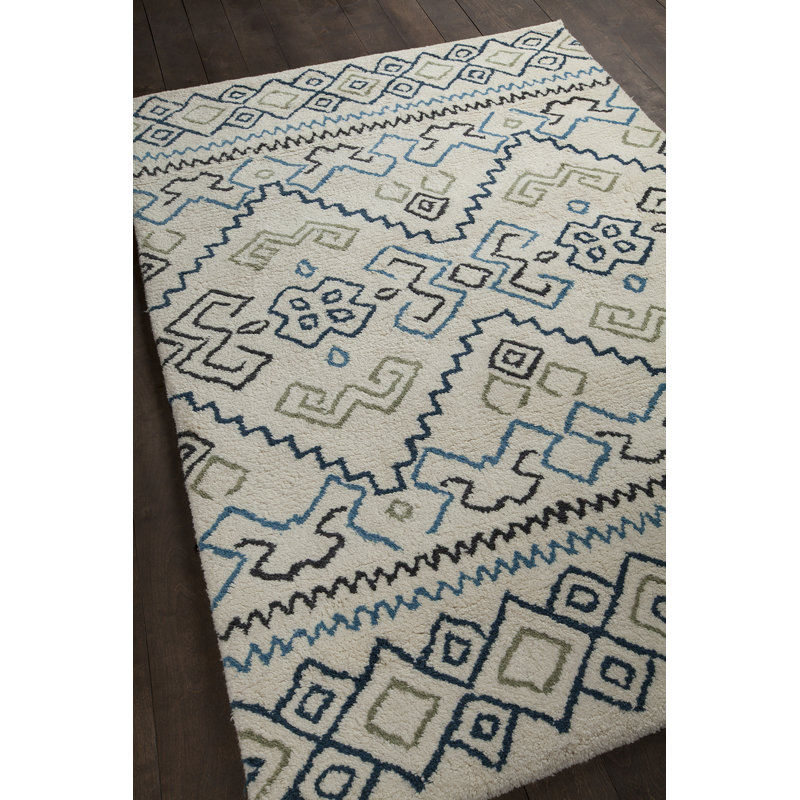 Arcon Wool Southwestern Area Rug in Cream, 5' x 7'6"