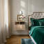 Table de chevet flottante Adele avec tiroir et tablettes de rangement ouvertes Adele-303682110