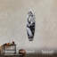 Art mural côtier en ébène avec planche de surf et pensée en ébène par Notoriart