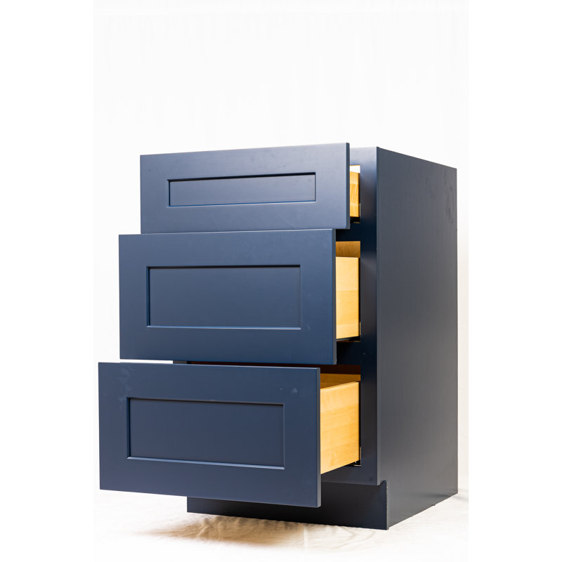 Armoire de rangement à 3 tiroirs H 34,5 po de style Shaker prête à assembler, 15"