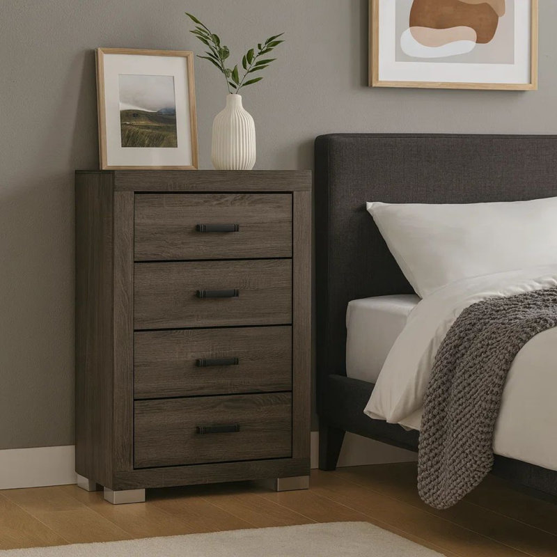 Semih 31'' W 4 - Drawer Dresser