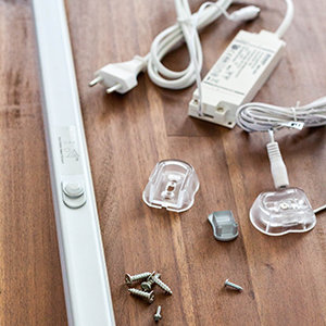 LED Kleiderstange einbauen
