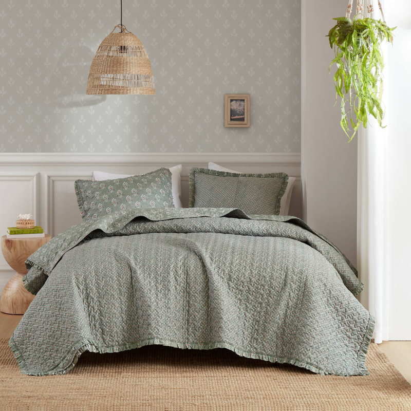 Ensemble de courtepointe pour grand lit 3 pièces Linwood, Vert sauge, Couvre-lit grand + 2 taies décoratives standard
