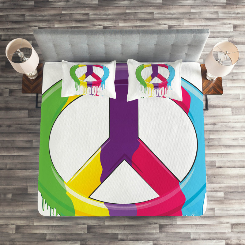Groovy Coverlet, King Bedspread + 2 Shams