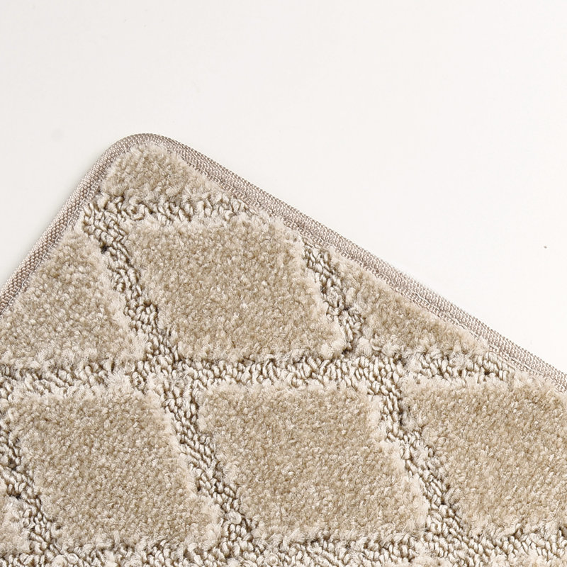 Rease Non-Slip Stair Tread, Cream Gray Diamond Trellis