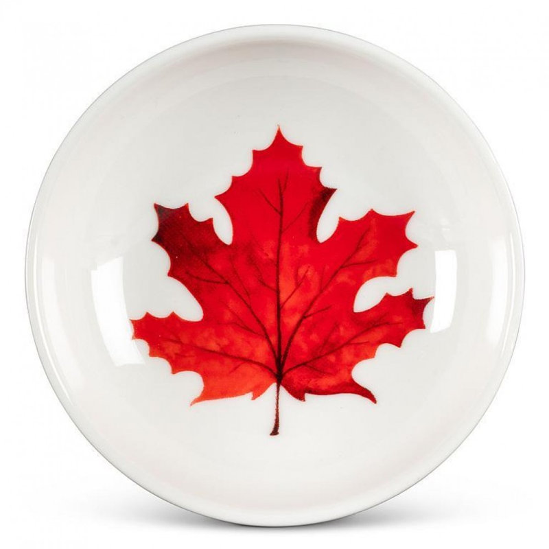 Petit avec plat en feuille d'érable