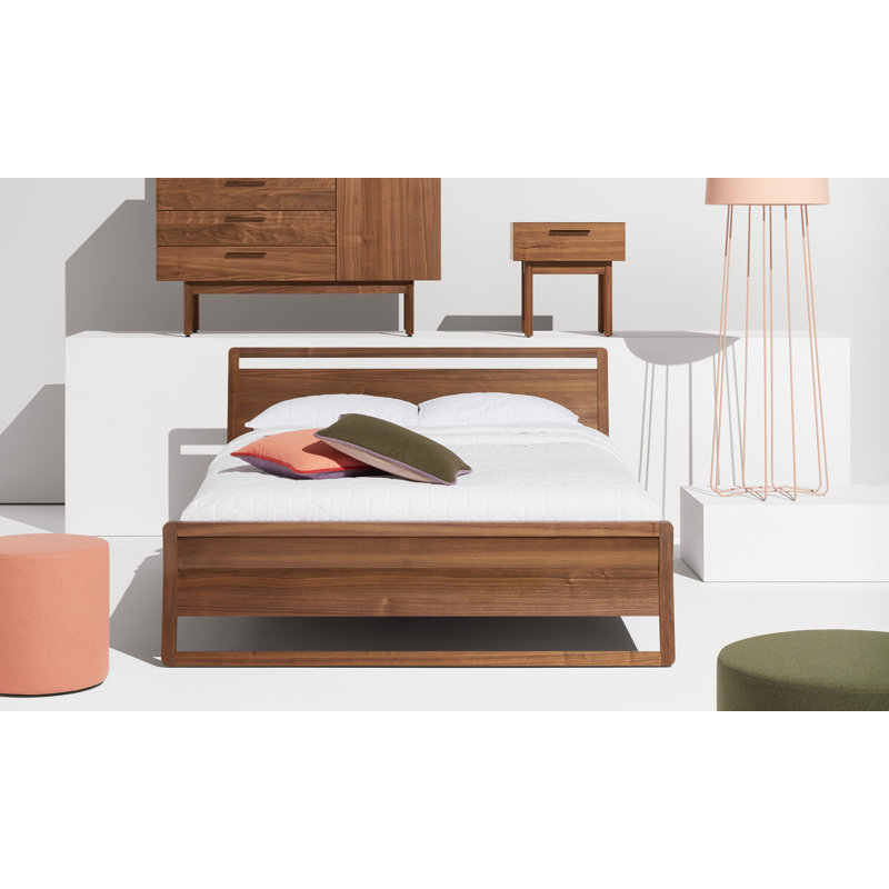 Woodrow Bed, Queen, Walnut