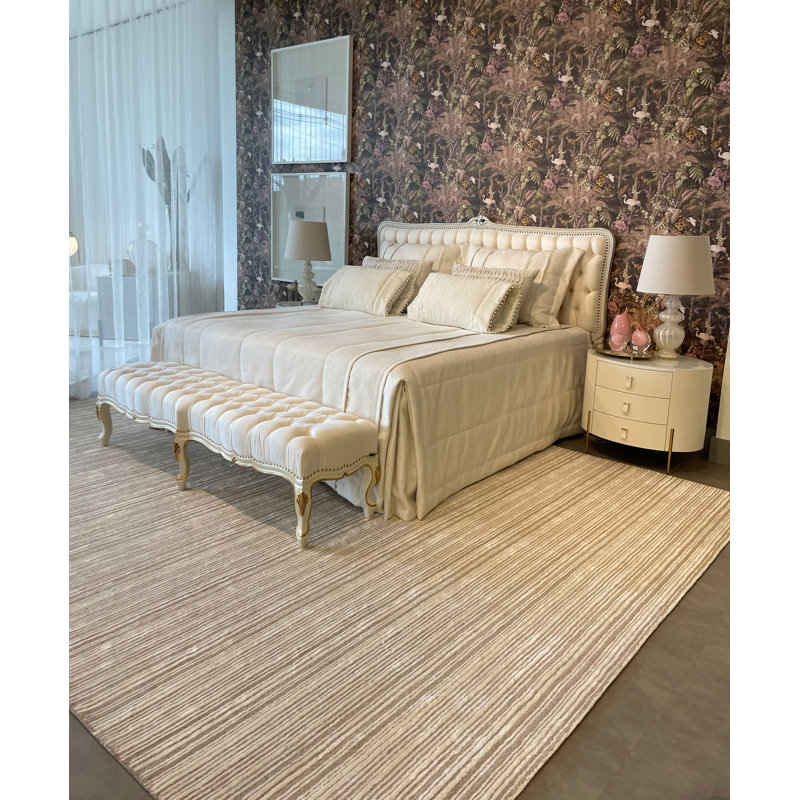 Akash Rectangle Area Rug in Beige/Light Brown, Rectangle 5' x 8'