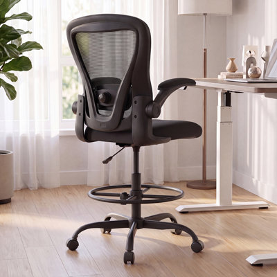 Chaise de dessinateur ergonomique, chaise de bureau haute avec accoudoirs rabattables, support lombaire réglable et anneau de repose-pieds réglable Capacité de 330 lb pour le bureau debout