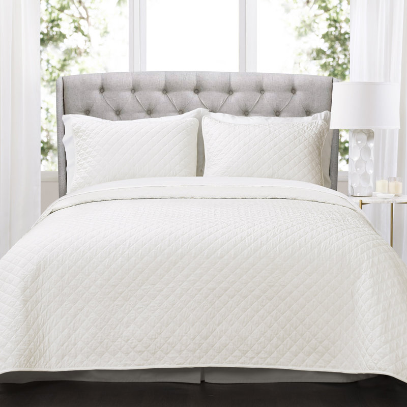 Ava Diamond Oversized Cotton Quilt White 3Pc Set Cal King, White, California King Quilt + 2 King Shams
