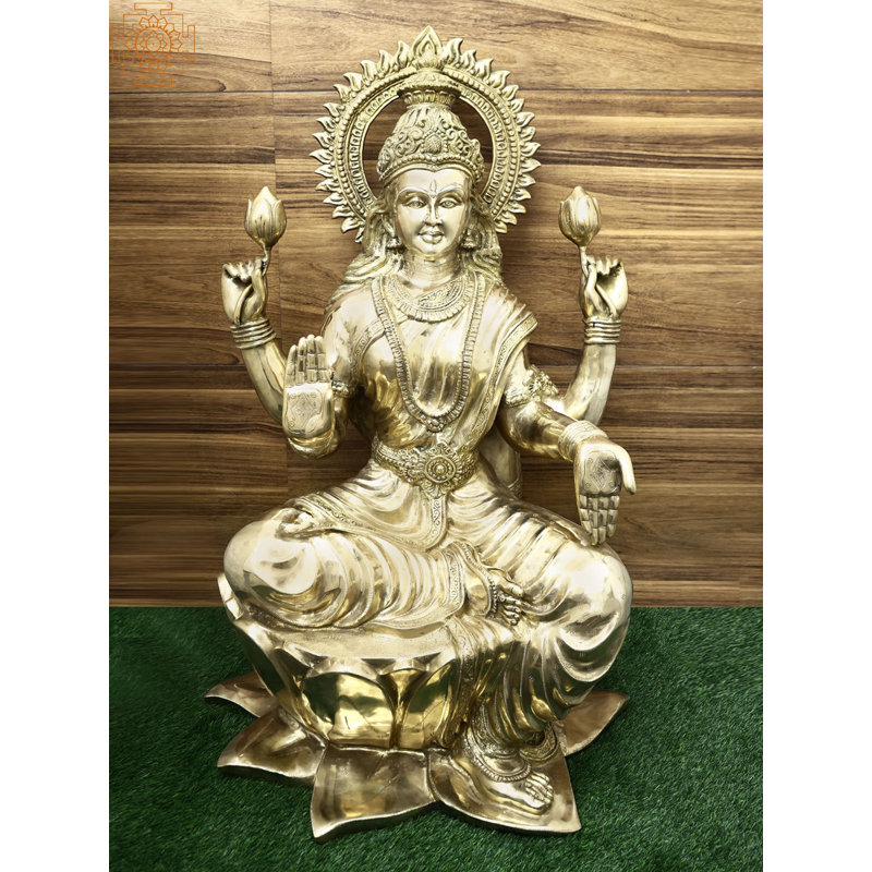 Statue Devi Lakshmi, Laiton naturel