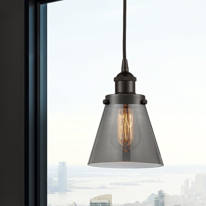 Mini-luminaire suspendu 1 lumière Cone, Gris, H 9,5 po x l 6,25 po x P 6,25 po, Bronze frotté à l'huile