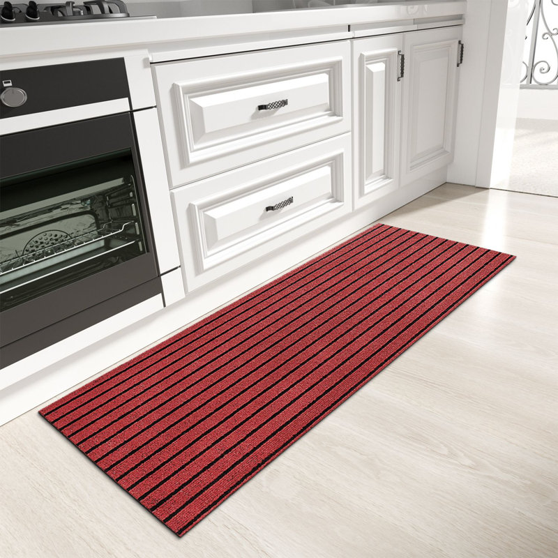 Tapis de cuisine Danyielle, Tapis de couloir 1 pi 5 po x 4 pi 11 po, Rouge