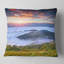Housse de coussin carré et photographie de paysage au lever du soleil sur les eaux brumeuses-1891509704
